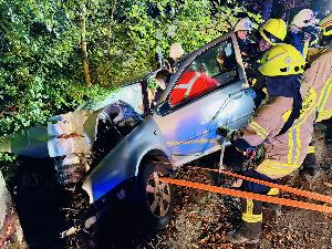 Bild: Schwerer Verkehrsunfall auf der L112 bei Wustweiler – Fahrer schwer verletzt