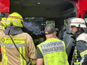 Bild: Großer Vegetationsbrand auf einer Bergehalde bei Wiebelskirchen (Foto: Andreas Kuhn - Landkreis Neunkirchen)