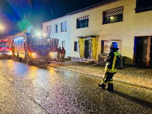 Bild: Auslaufende Betriebsstoffe nach Verkehrsunfall in der Dirminger Straße